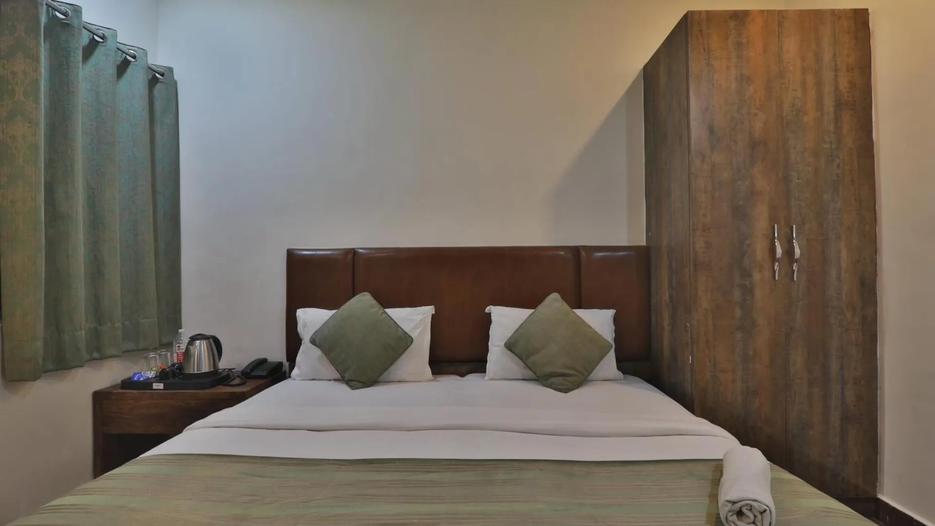 Hotel Luxury Janki Near Vishwanath Temple, #Famiily Choice #Free Wifi #Free Parking #Prime Location 바라나시 인도