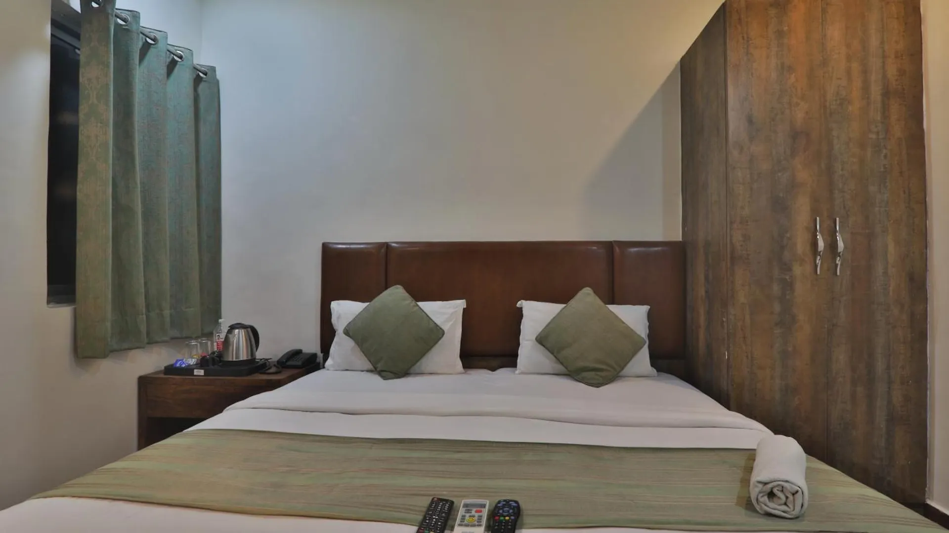 Hotel Luxury Janki Near Vishwanath Temple, #Famiily Choice #Free Wifi #Free Parking #Prime Location 바라나시